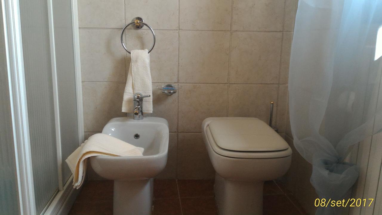 L'Ape In Corte Casa Di Campagna, Via Francigena Stanze E Colazione Vaccarizza Eksteriør billede