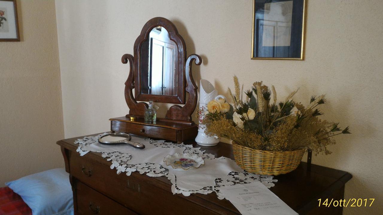 L'Ape In Corte Casa Di Campagna, Via Francigena Stanze E Colazione Vaccarizza Eksteriør billede