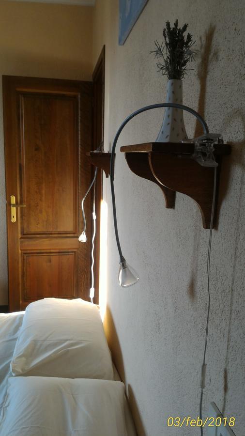 L'Ape In Corte Casa Di Campagna, Via Francigena Stanze E Colazione Vaccarizza Eksteriør billede
