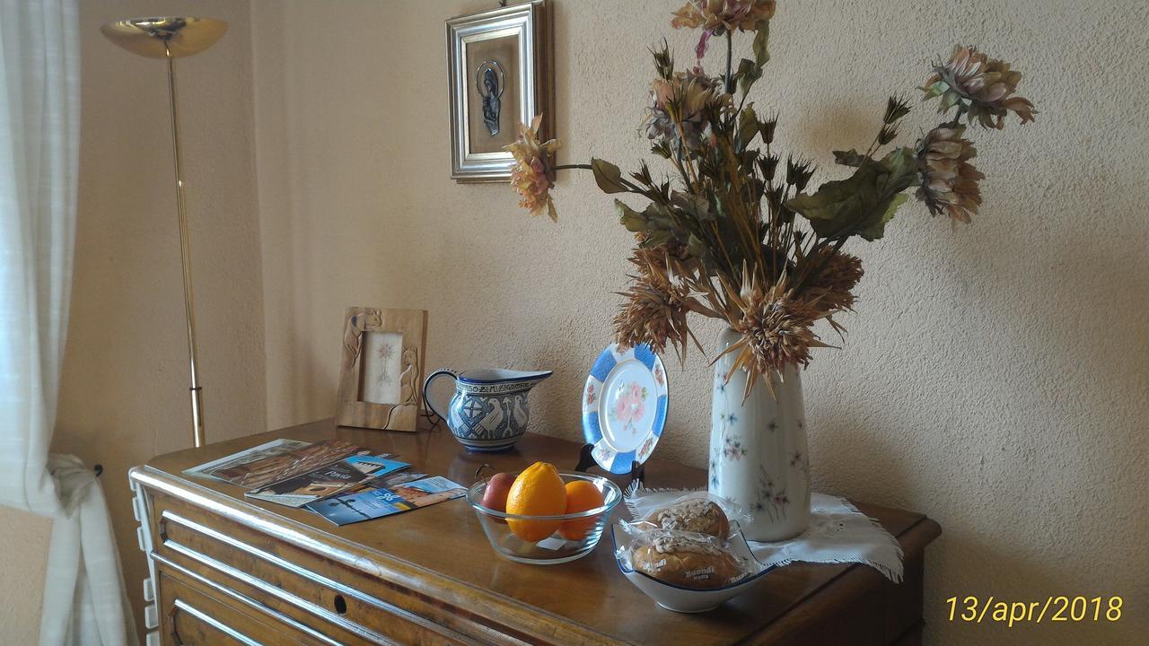 L'Ape In Corte Casa Di Campagna, Via Francigena Stanze E Colazione Vaccarizza Eksteriør billede
